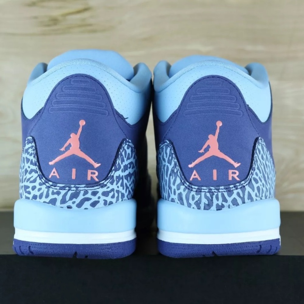 Nike Jordan Retro 3 "Dark Purple Dust" Shoe GG - Picture 4 of 8